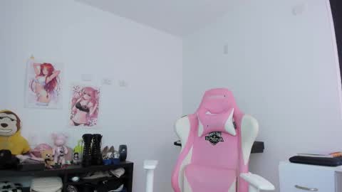 Snapshot of antonella_28_ chatting on 23, 10, 2025 Antonella online show from 23, 10, 2025