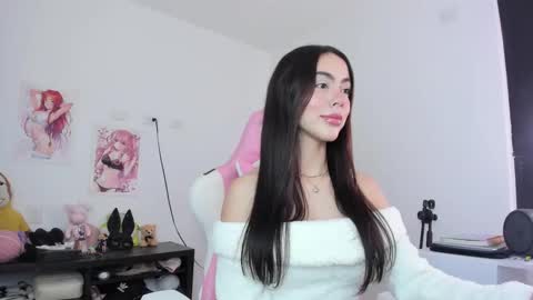 Snapshot of antonella_28_ chatting on 13, 11, 2025 Antonella online show from 13, 11, 2025