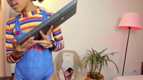 Antonella  online show from 12, 1, 2026