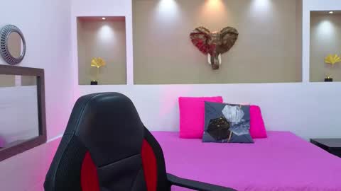 Snapshot of antonella_mc chatting on 3, 3, 2026 Antonella online show from 3, 3, 2026