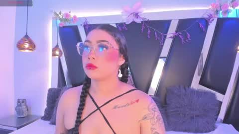 A N T O N E L L E  online show from 1, 7, 2026