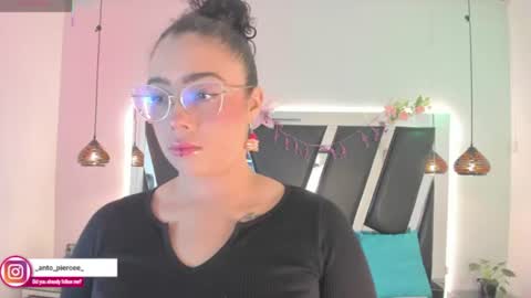 A N T O N E L L E  online show from 25, 7, 2026