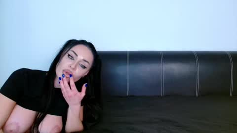 antonia98x online show from 31, 1, 2025