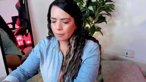 Snapshot of antoniacasarini chatting on 4, 2, 2025 Antonia online show from 4, 2, 2025