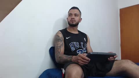 antony_smithh online show from 5, 2, 2025