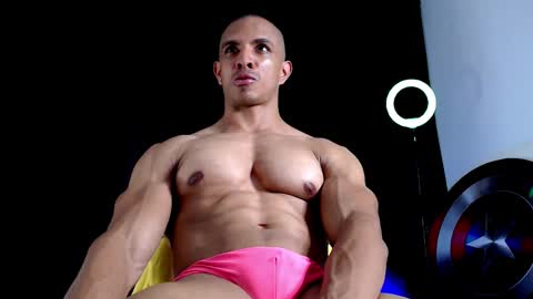 Instagram miguelangel1802  online show from 7, 11, 2025