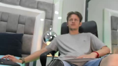 Anthony King online show from 8, 10, 2025