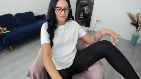 Anya online show from 19, 3, 2026