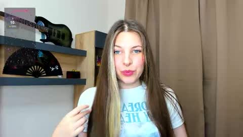 Anya online show from 5, 10, 2025