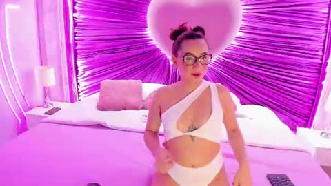 anya_shaffer online show from 14, 7, 2026