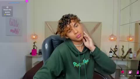 Snapshot of anyelotwink chatting on 12, 6, 2026 anyelotwink online show from 12, 6, 2026