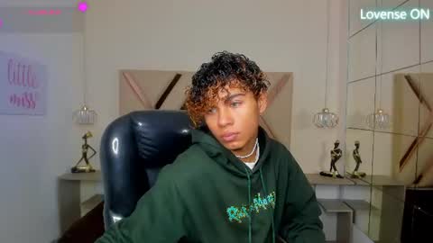 anyelotwink online show from 2, 7, 2026