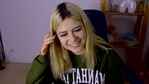 ApheliaStar online show from 12, 11, 2025