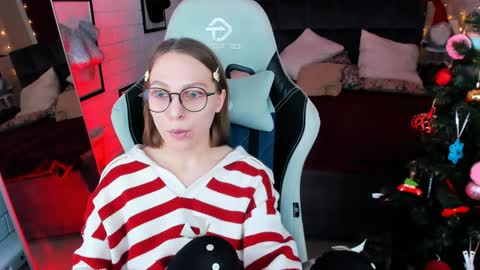 Snapshot of aphexqueen chatting on 17, 12, 2024 APHEX QUEEN online show from 17, 12, 2024