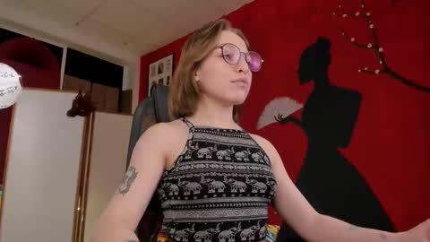 Snapshot of aphexqueen chatting on 18, 2, 2025 APHEX QUEEN online show from 18, 2, 2025