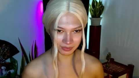 Roman Goddess online show from 8, 12, 2024