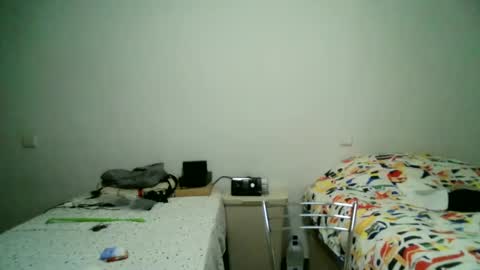 Snapshot of apixaba chatting on 4, 1, 2025 furry bear online show from 4, 1, 2025