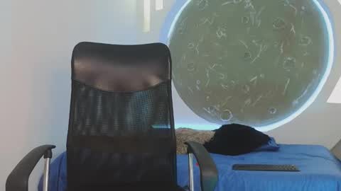 Apolo Lux  online show from 10, 3, 2026