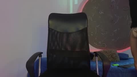 Apolo Lux  online show from 19, 3, 2026