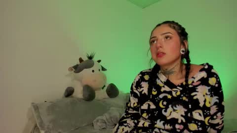 Snapshot of apolorising_ chatting on 9, 9, 2025 Lola Apolo online show from 9, 9, 2025