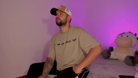 Snapshot of apolorising_ chatting on 16, 9, 2025 Lola Apolo online show from 16, 9, 2025