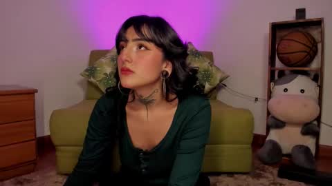 Snapshot of apolorising_ chatting on 3, 10, 2025 Lola Apolo online show from 3, 10, 2025