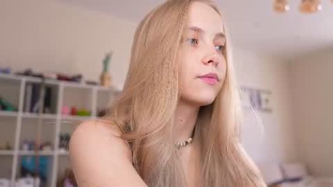  REYNA  my friend   online show from 22, 6, 2026