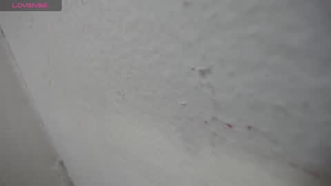 Aprhillove online show from 6, 2, 2025