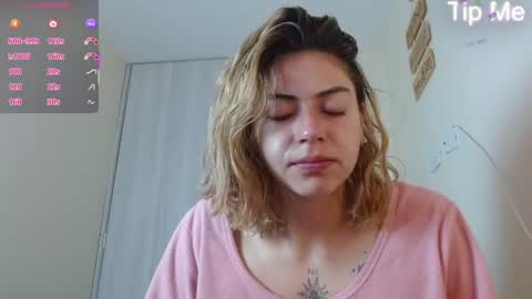 Snapshot of april_dumont5 chatting on 25, 7, 2026 April Dumont online show from 25, 7, 2026