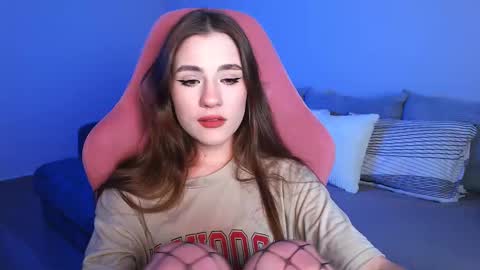 Snapshot of april_felicity chatting on 18, 2, 2025 April online show from 18, 2, 2025