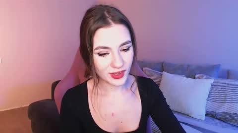 Snapshot of april_felicity chatting on 4, 3, 2025 April online show from 4, 3, 2025