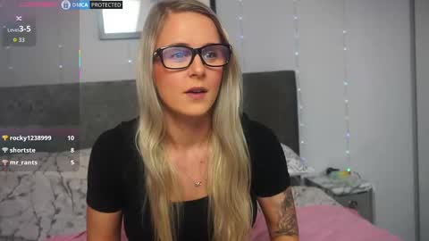 Snapshot of april_flix chatting on 10, 9, 2025 April Flix online show from 10, 9, 2025