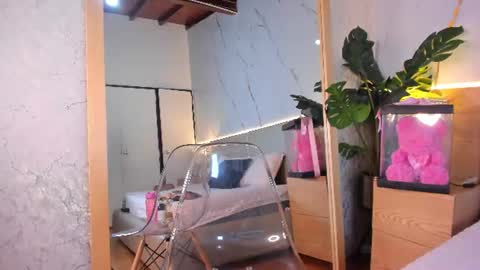 aprilgrey111 online show from 10, 7, 2026