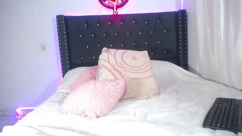 Snapshot of aprilhotty chatting on 11, 12, 2024 April online show from 11, 12, 2024