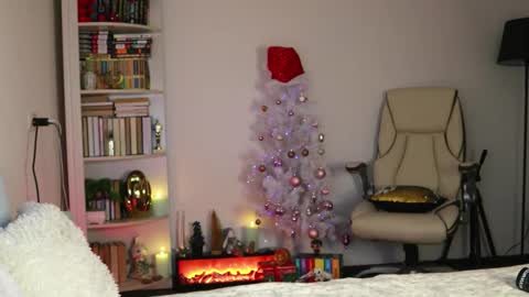 ALEKSANDRA POLYAKOVA online show from 2, 12, 2025