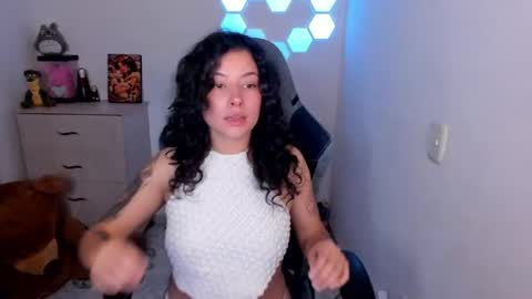 aqua emilly online show from 2, 5, 2026