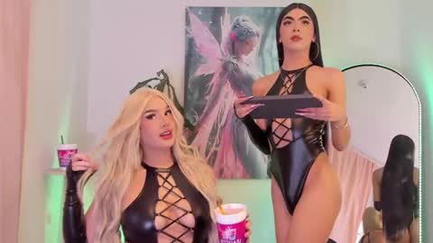 aquariaafairy_ online show from 10, 9, 2025