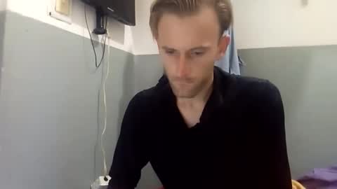 Snapshot of aquilesmade chatting on 5, 11, 2025 Aquilesmade online show from 5, 11, 2025