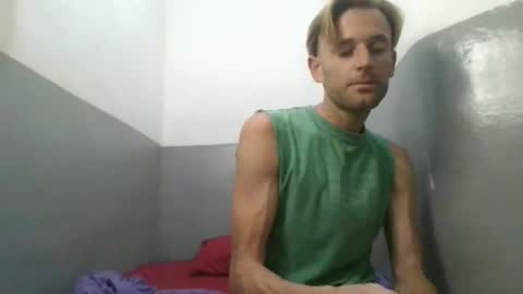 Snapshot of aquilesmade chatting on 9, 11, 2025 Aquilesmade online show from 9, 11, 2025