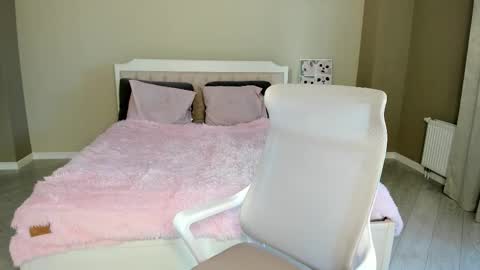 Snapshot of ar_ya18 chatting on 19, 10, 2025 Lina online show from 19, 10, 2025