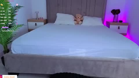 IsaBella online show from 2, 12, 2025