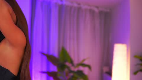 IsaBella online show from 8, 7, 2026
