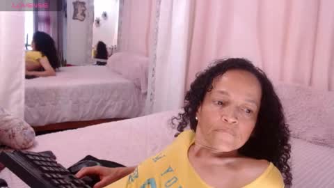 Nadia Cyel online show from 24, 1, 2025