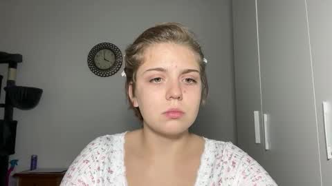 ari_crystal online show from 8, 2, 2026