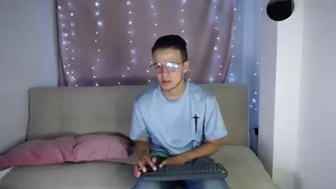 Snapshot of ari_deif chatting on 20, 3, 2026 Alisson online show from 20, 3, 2026