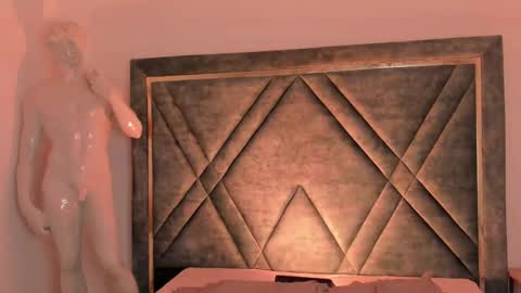 Ari  online show from 4, 10, 2025