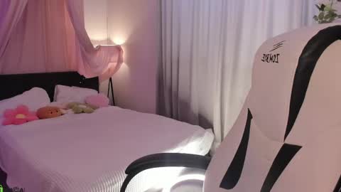 Snapshot of aria_mila chatting on 28, 5, 2026 aria_mila online show from 28, 5, 2026