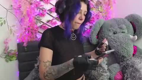 aria_silk online show from 6, 8, 2026