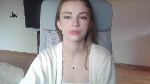 AriaCreazy online show from 17, 10, 2025