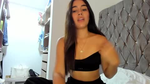 Aria Montgomery online show from 21, 12, 2024